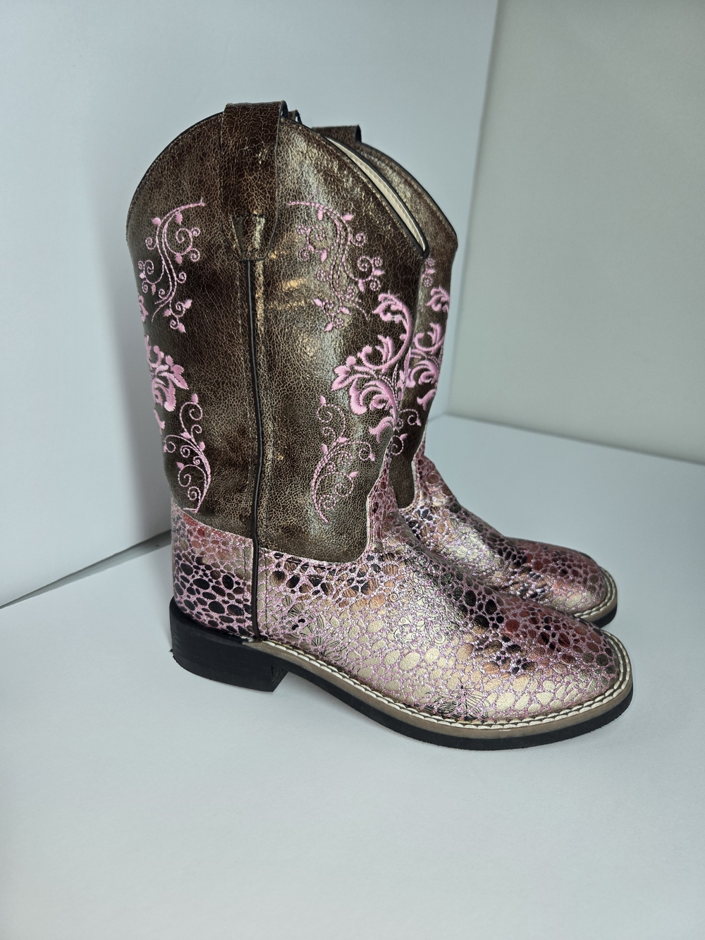 Old West Pink and Brown Girls' Western Boots Size 2.5 D